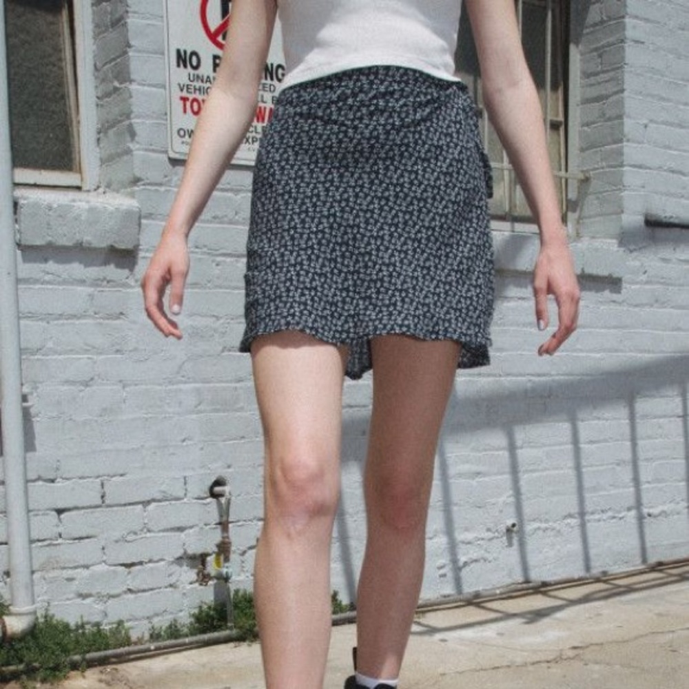 BRAND NEW Brandy Melville Genevieve Wrap Skirt